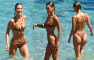 1024x768, 232 KB, Bella_Hadid_in_bikini_on_Mykonos_Island_Greece_3.jpg